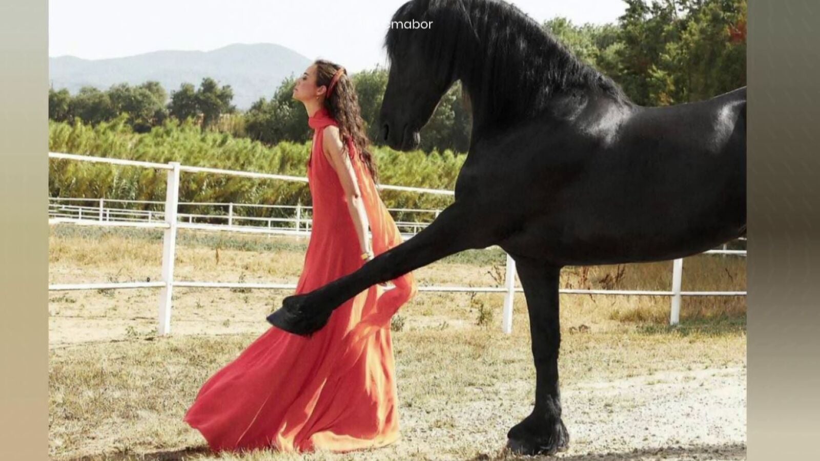 El mensaje que recibe Victoria Federica tras atropellar con su caballo a una joven: 