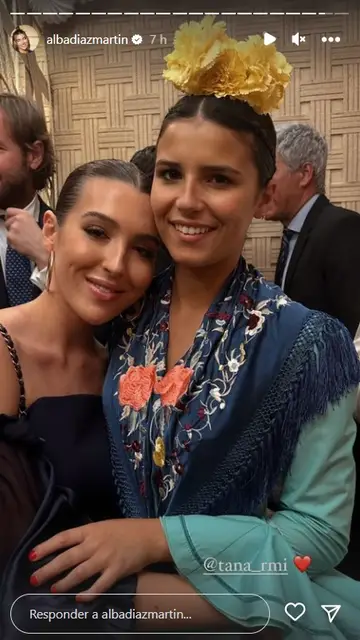 Alba Díaz y Tana Rivera en la Feria de Abril de Sevilla Alba Díaz y Tana Rivera en la Feria de Abril de Sevilla