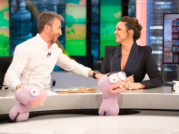 ¿Cuánto sabe Niña Pastori sobre música? Trancas y Barrancas le enfrentan a su test más surrealista ¿Cuánto sabe Niña Pastori sobre música? Trancas y Barrancas le enfrentan a su test más surrealista