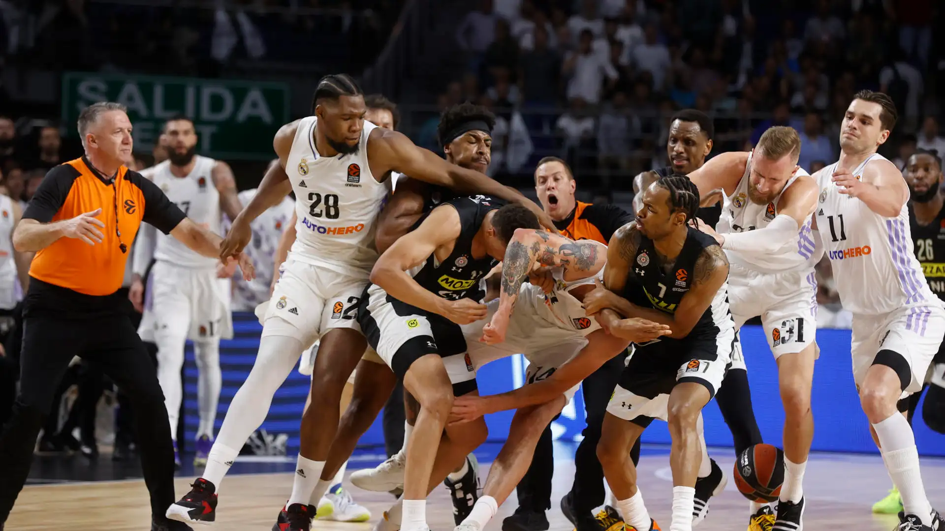 Imagen de la tangana entre Real Madrid y Partizan