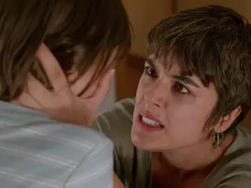 La inocencia de Paloma enfurece a Manuela La inocencia de Paloma enfurece a Manuela