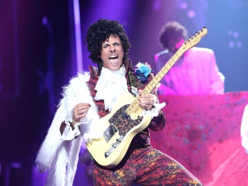 Alfred asalta el trono de Prince para enloquecer con el rock de &lsquo;Let&rsquo;s go crazy&rsquo; 