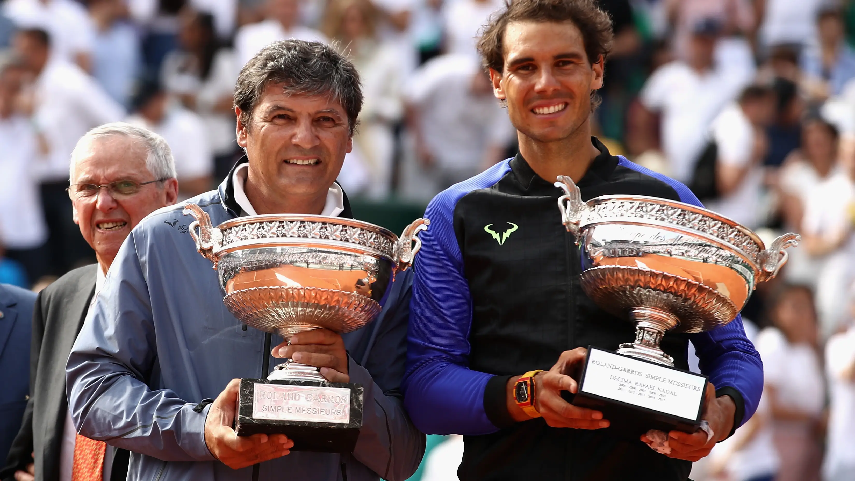 Toni Nadal y Rafa Nadal tras el título conseguido por el balear en Roland Garros 2017 Toni Nadal y Rafa Nadal tras el título conseguido por el balear en Roland Garros 2017