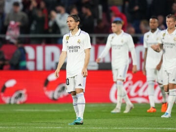 Modric se muestra contrariado tras encajar un gol ante el Girona en Liga