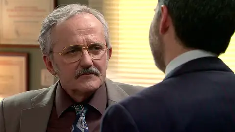 Sevilla pone contra las cuerdas a Luján tras intentar matarlo: “Concha y Jorge pagarán por tus errores” Sevilla pone contra las cuerdas a Luján tras intentar matarlo: “Concha y Jorge pagarán por tus errores”