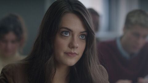Meg Bellamy como Kate Middleton en la temporada 6 de 'The Crown'