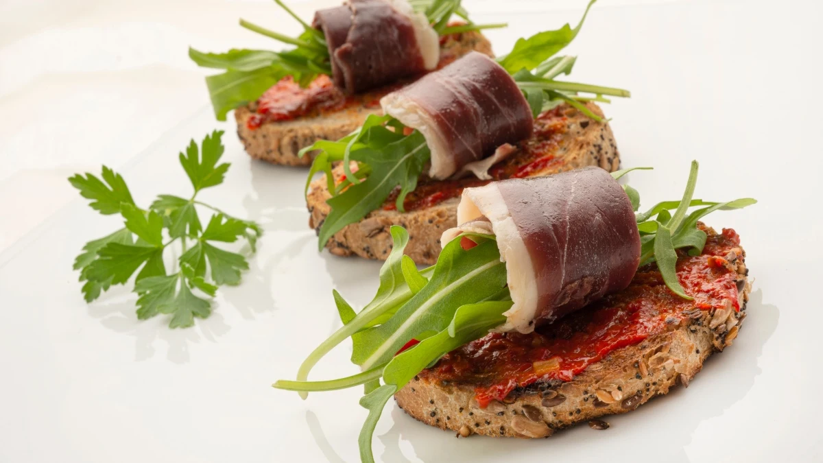 El aperitivo de lujo de Karlos Arguiñano: pincho de jamón de pato y rúcula