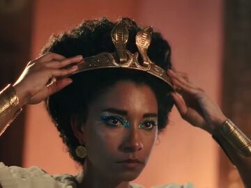 Adele James en 'La reina Cleopatra