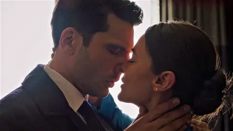 Ceylin e Ilgaz pasan la noche juntos antes de firmar los papeles del divorcio: “¿Me das un último abrazo?” Ceylin e Ilgaz pasan la noche juntos antes de firmar los papeles del divorcio: “¿Me das un último abrazo?”