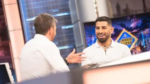 El ritual de Ilia Topuria antes de un combate: "Tomo medio litro de vino para deshidratarme y dormir" El ritual de Ilia Topuria antes de un combate: "Tomo medio litro de vino para deshidratarme y dormir"