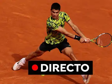 Alcaraz, en acción en la Caja Mágica durante el Mutua Madrid Open Alcaraz, en acción en la Caja Mágica durante el Mutua Madrid Open