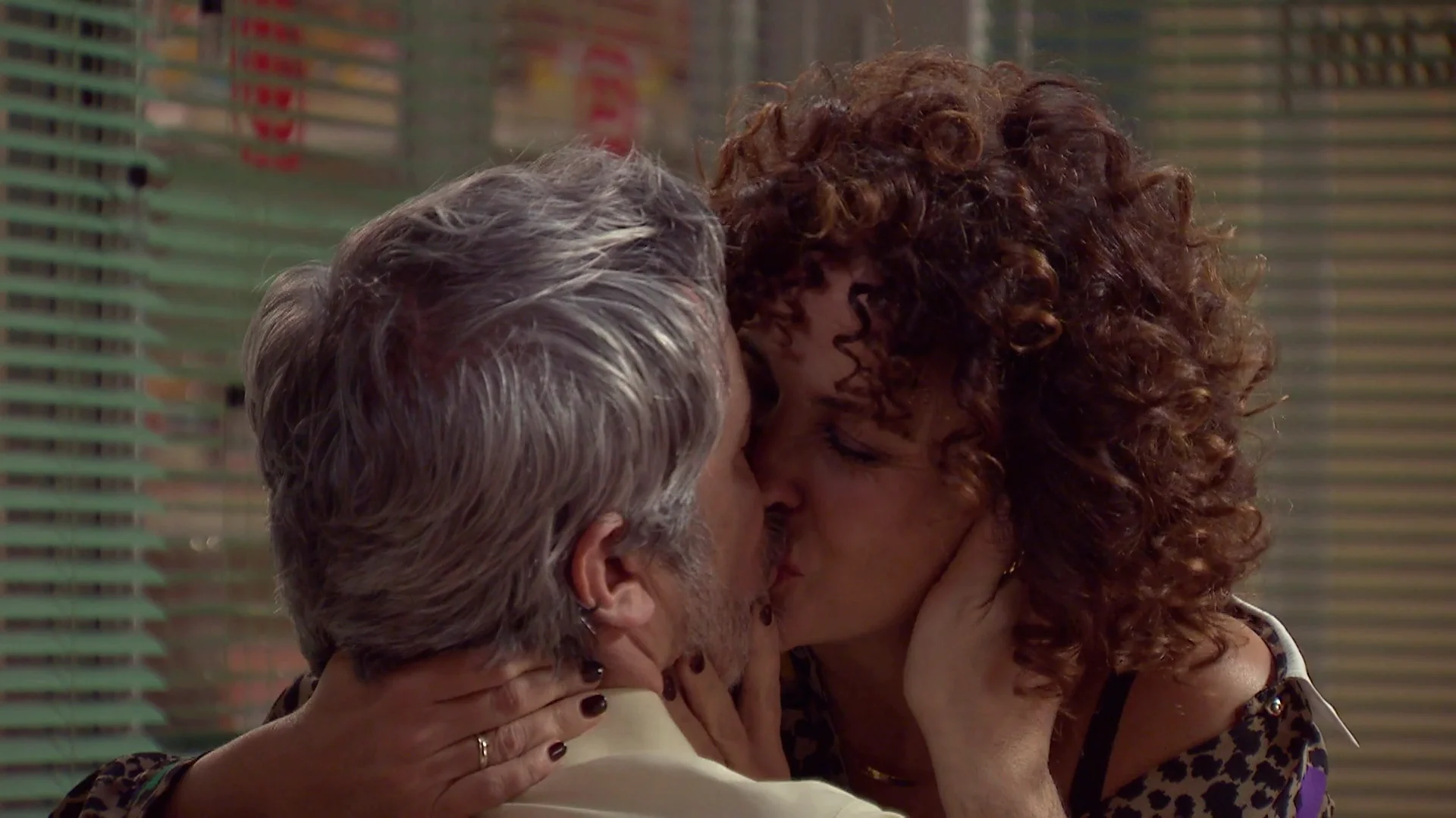 En el próximo capítulo de 'Amar es para siempre': La relación entre Nieves y Vicente, al descubierto En el próximo capítulo de 'Amar es para siempre': La relación entre Nieves y Vicente, al descubierto