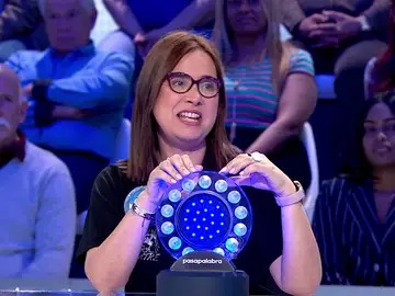 Marta se tira a la piscina cantando ‘Dama, dama’ en ‘La pista’: “¡Bravo!” Marta se tira a la piscina cantando ‘Dama, dama’ en ‘La pista’: “¡Bravo!”