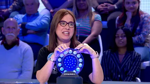 Marta se tira a la piscina cantando ‘Dama, dama’ en ‘La pista’: “¡Bravo!” Marta se tira a la piscina cantando ‘Dama, dama’ en ‘La pista’: “¡Bravo!”