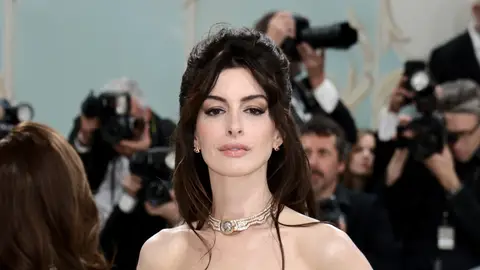 Anne Hathaway en la Met Gala 2023 Anne Hathaway en la Met Gala 2023