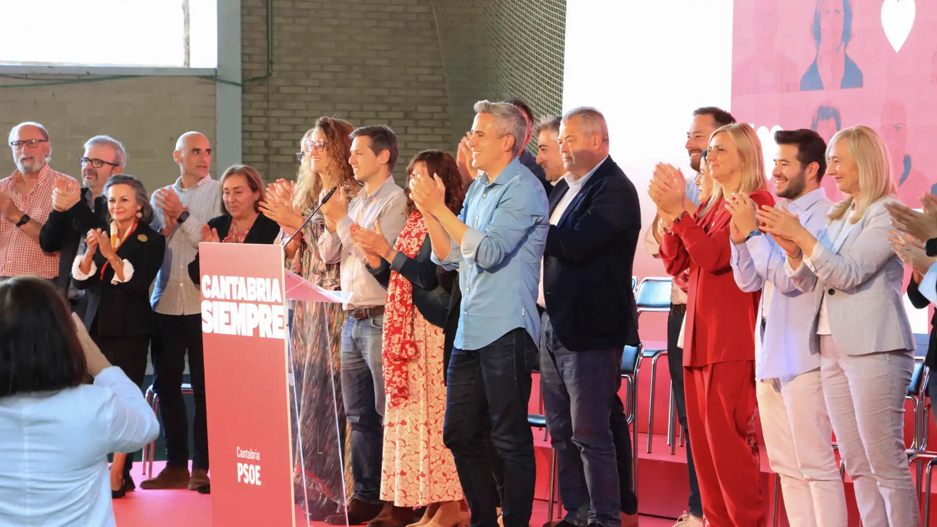 El PSOE de Cantabria presentando su lista electoral El PSOE de Cantabria presentando su lista electoral