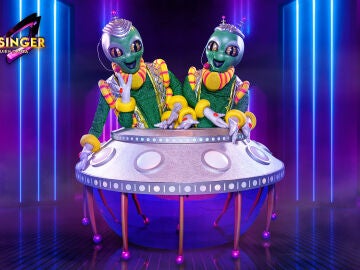 La primera pareja de la historia llega a 'Mask Singer'... &iexcl;Desde el espacio!: Alien&iacute;genas ya est&aacute;n aqu&iacute;
