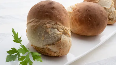 Receta de bollos de pan caseros y muy rápida elaboración, de Joseba Arguiñano Receta de bollos de pan caseros y muy rápida elaboración, de Joseba Arguiñano