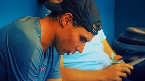 Rafa Nadal, entre fogones y rodeado de los suyos en un momento complicado: "Fue muy emotivo" Rafa Nadal, entre fogones y rodeado de los suyos en un momento complicado: "Fue muy emotivo"