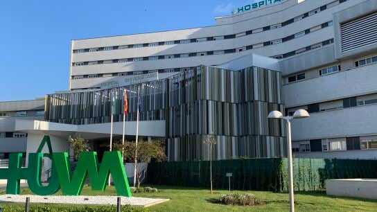 Entrada del Hospital Virgen Macarena de Sevilla