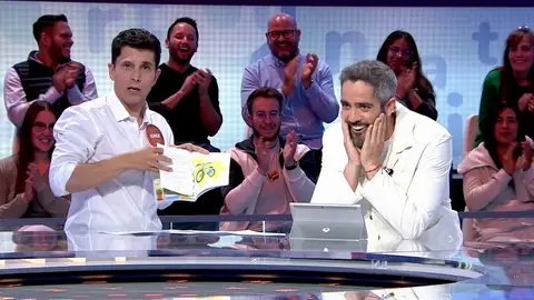 Roberto Leal flipa con la magia de Jorge Luengo: “Es muy loco esto” Roberto Leal flipa con la magia de Jorge Luengo: “Es muy loco esto”