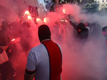 Ultras del PSG se manifiestan contra el club