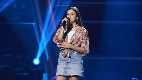 María cautiva con su timbre al cantar ‘Driver´s licence’ en las Audiciones a ciegas María cautiva con su timbre al cantar ‘Driver´s licence’ en las Audiciones a ciegas