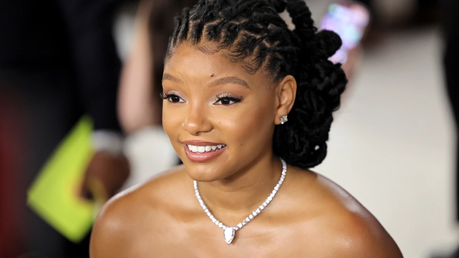 Halle Bailey, protagonista de 'La Sirenita', en la MET Gala 2023 Halle Bailey, protagonista de 'La Sirenita', en la MET Gala 2023