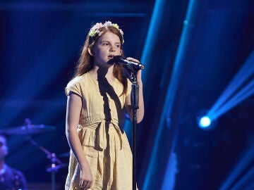 Emma llena de magia el plat&oacute; de &lsquo;La Voz Kids&rsquo; al cantar &lsquo;Warrior&rsquo; 
