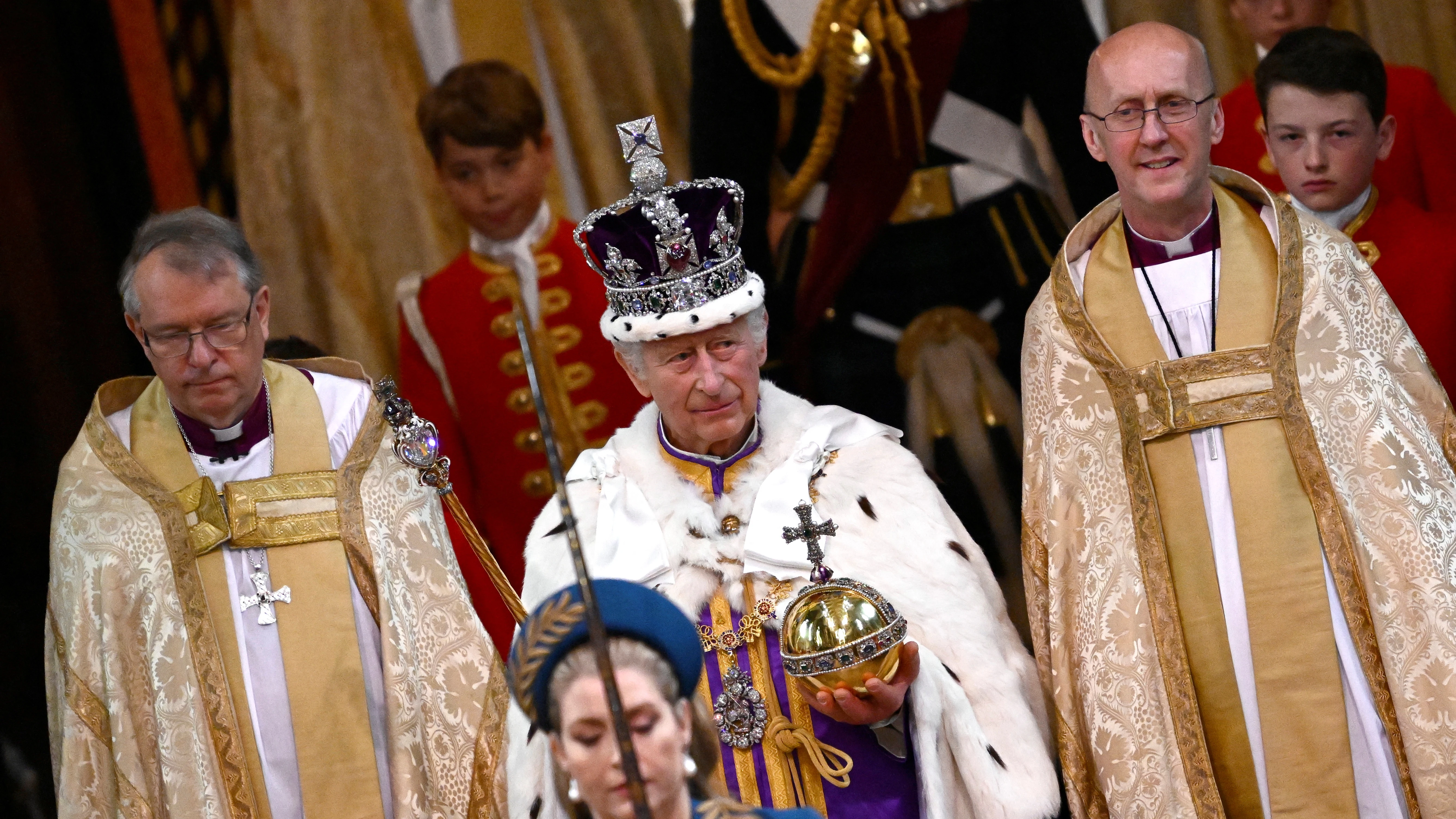 Carlos III, coronado rey de Inglaterra
