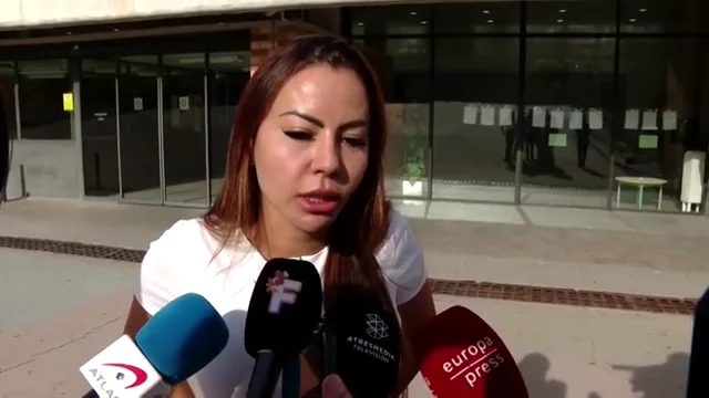 Dinora Santana, exmujer de Alves, visita al jugador en la cárcel Dinora Santana, exmujer de Alves, visita al jugador en la cárcel