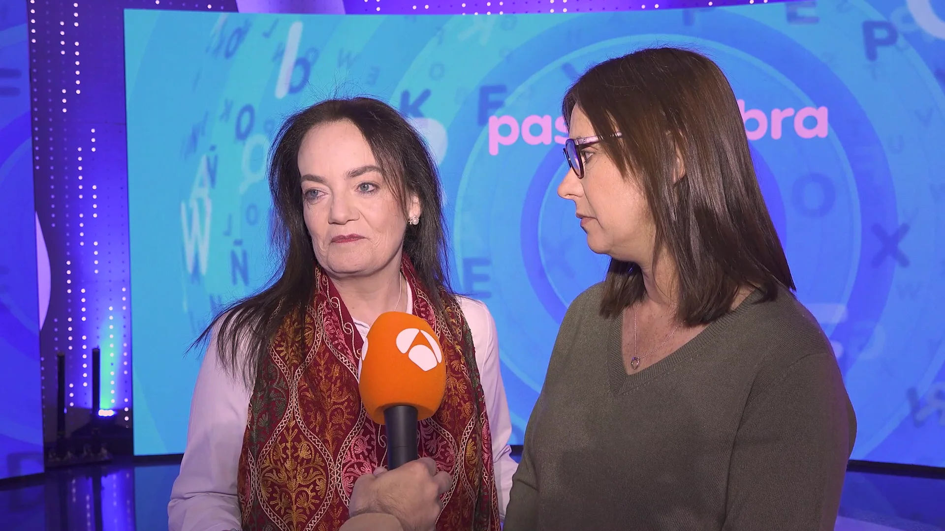 Marta y Encarni, compañeras y rivales en ‘Pasapalabra’: “Me tengo que pellizcar para pensar que estamos viviendo esto” 
