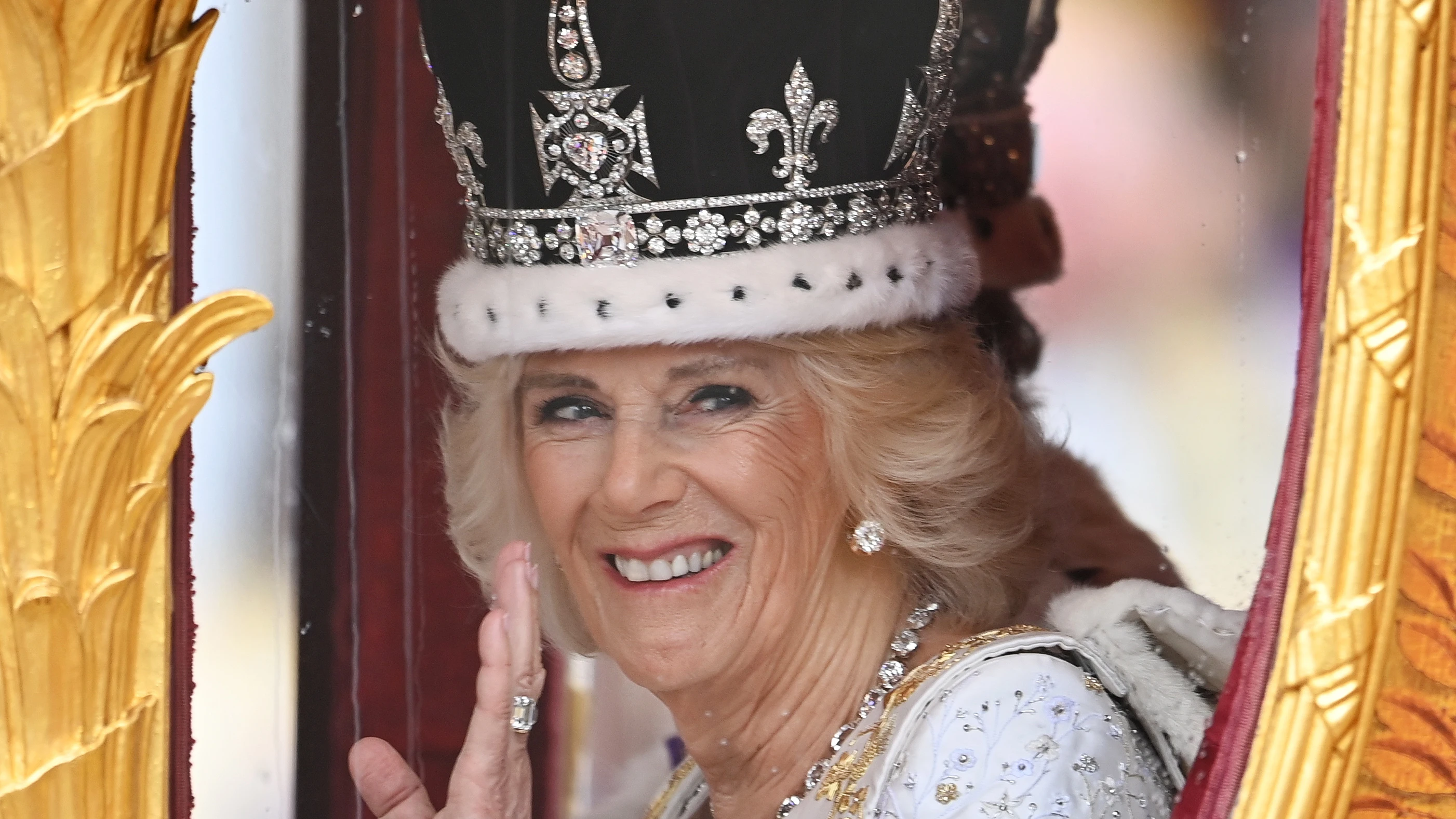 Imagen de Camila durante la coronación Imagen de Camila durante la coronación