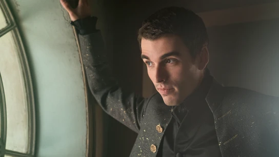 Corey Mylchreest como el joven rey Jorge III en 'La reina Carlota: una historia de Los Bridgerton'. Corey Mylchreest como el joven rey Jorge III en 'La reina Carlota: una historia de Los Bridgerton'.