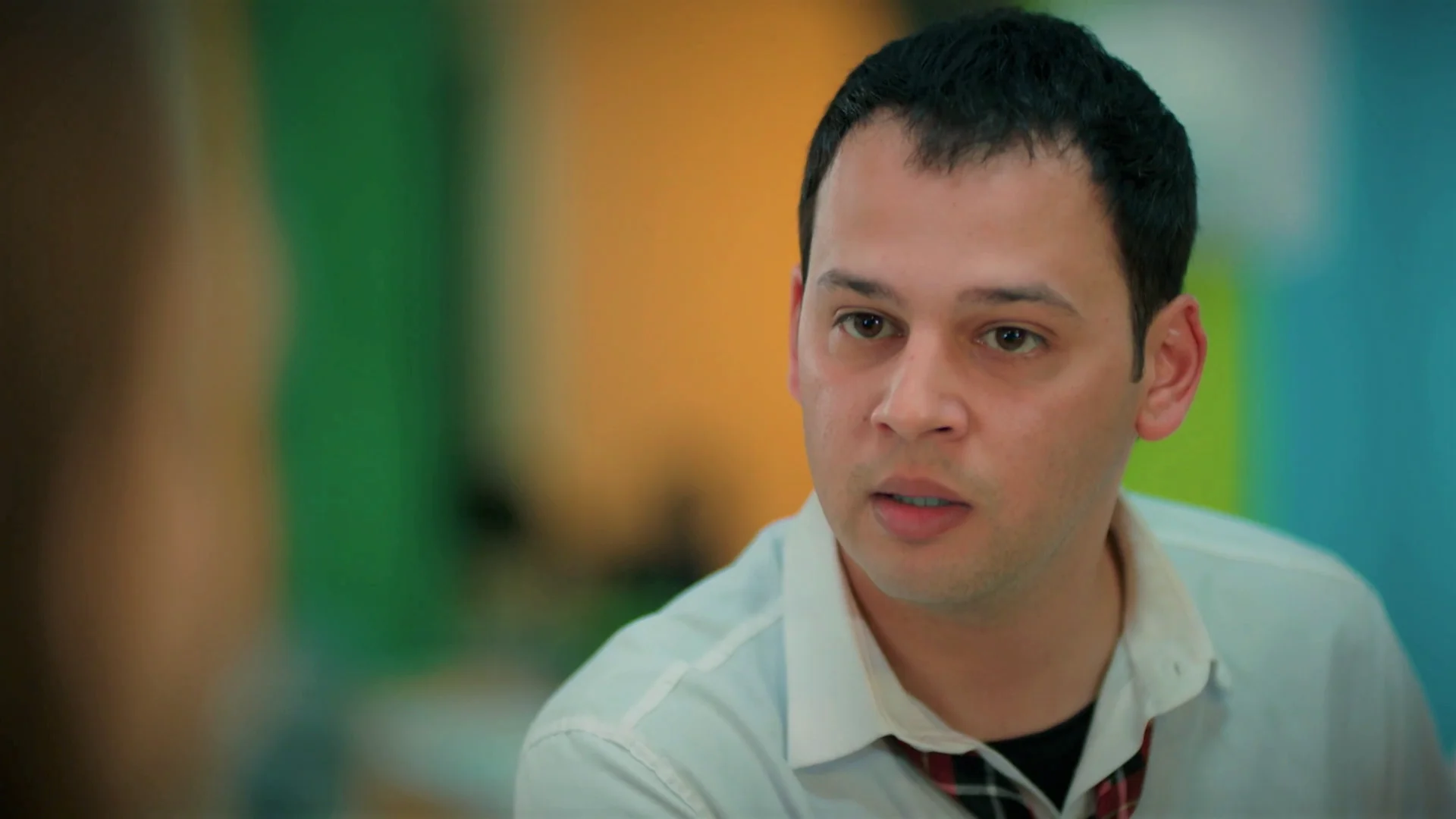 Oğulcan, sin palabras, al ver que Emir sigue humillando a Harika: "¿Con qué te ha amenazado?" Oğulcan, sin palabras, al ver que Emir sigue humillando a Harika: "¿Con qué te ha amenazado?"