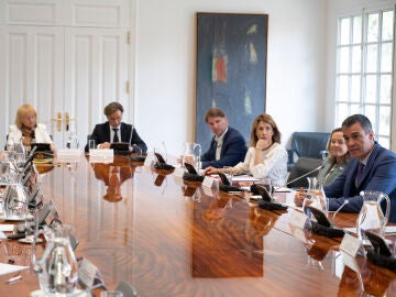 La reunión de Pedro Sánchez con representantes del sector de la vivienda