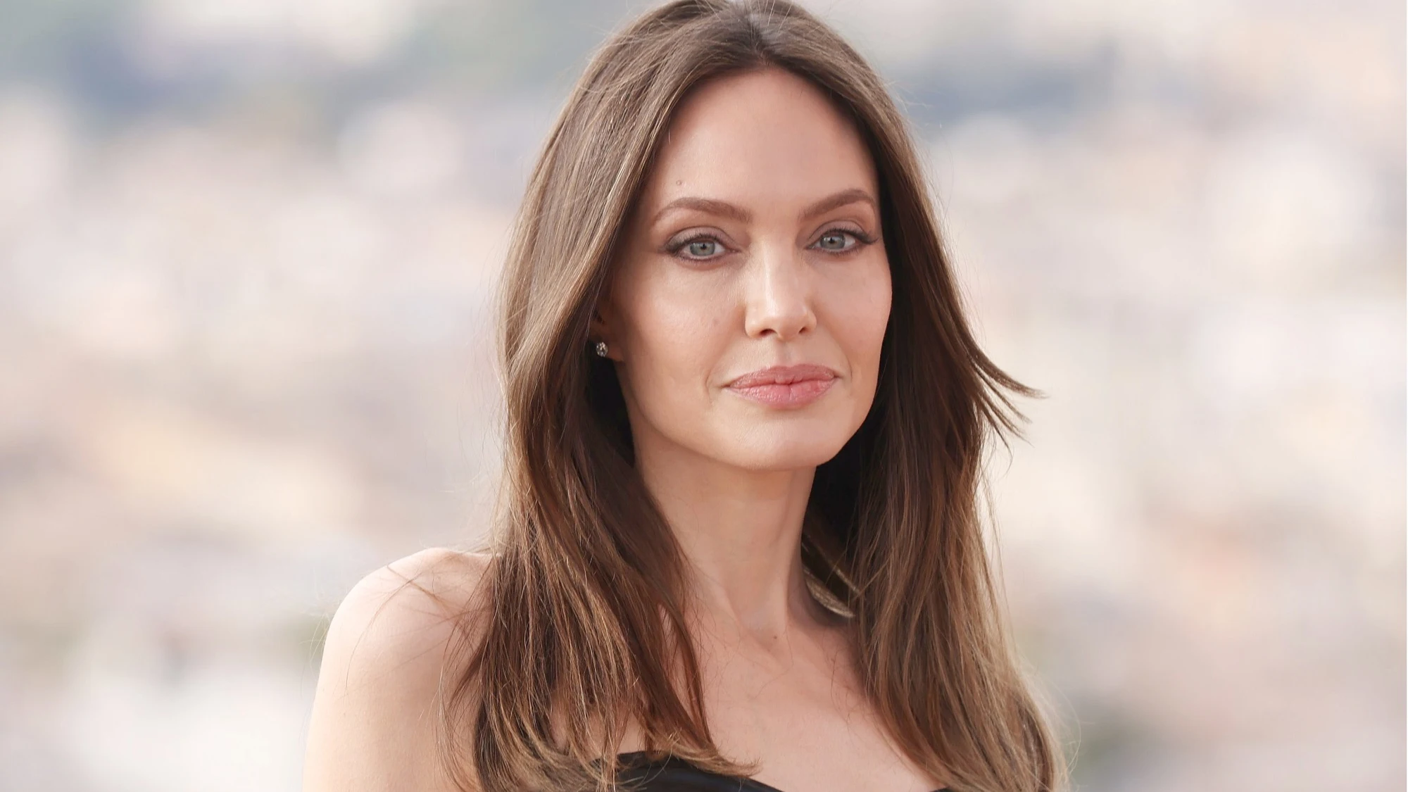 Angelina Jolie Angelina Jolie