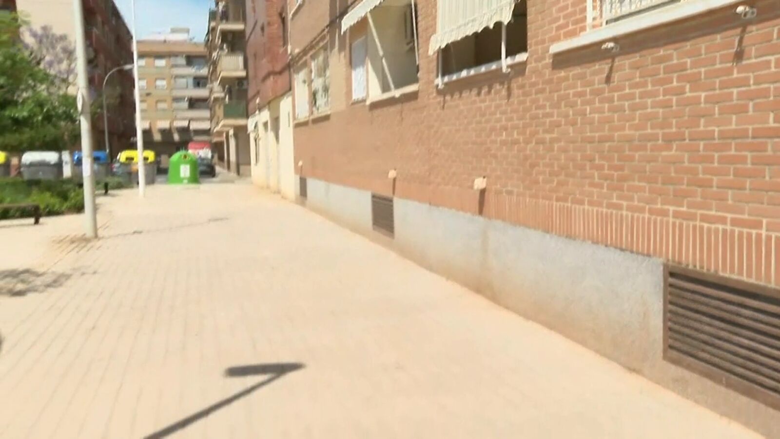 Muere un hombre de 54 años tras precipitarse desde el cuarto piso del que iba a ser desalojado en Paiporta 