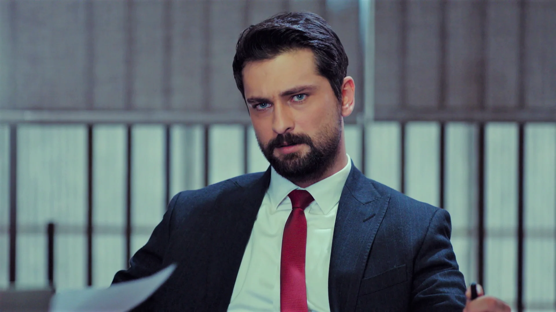 Avance del próximo capítulo de ‘Pecado Original’: Alihan, decepcionado con Zerrin y Zeynep por su cambio de bando Avance del próximo capítulo de ‘Pecado Original’: Alihan, decepcionado con Zerrin y Zeynep por su cambio de bando