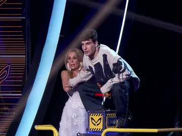 Javier Calvo la lía: pulsa el delatador para desenmascarar a Tigre... y falla Javier Calvo la lía: pulsa el delatador para desenmascarar a Tigre... y falla