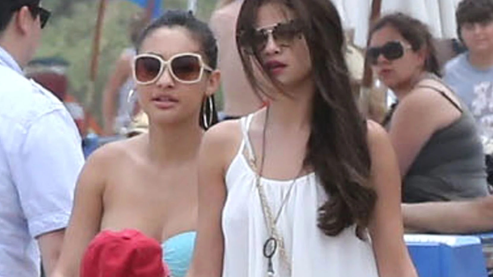 Francia Raisa y Selena Gomez de vacaciones