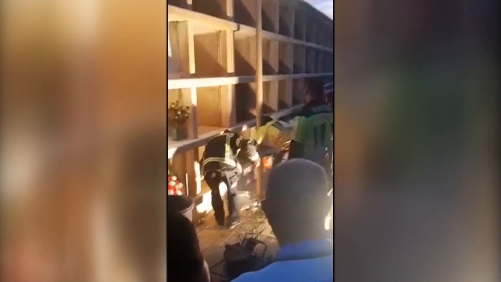 Tardan 4 horas en enterrar a un familiar con obesidad porque el ataúd no entraba en el nicho