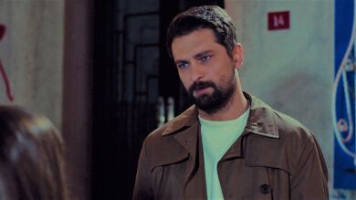 Alihan se preocupa por Zeynep pero ella le rechaza: 