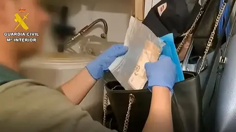 Detención de dinero en efectivo Detención de dinero en efectivo