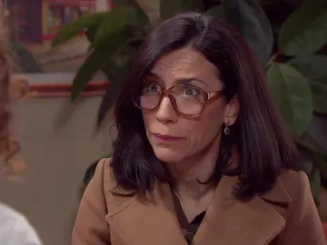 Manolita acepta la oferta y corta su relación con Nieves: “Mi opinión sobre ti va a ser la misma” Manolita acepta la oferta y corta su relación con Nieves: “Mi opinión sobre ti va a ser la misma”