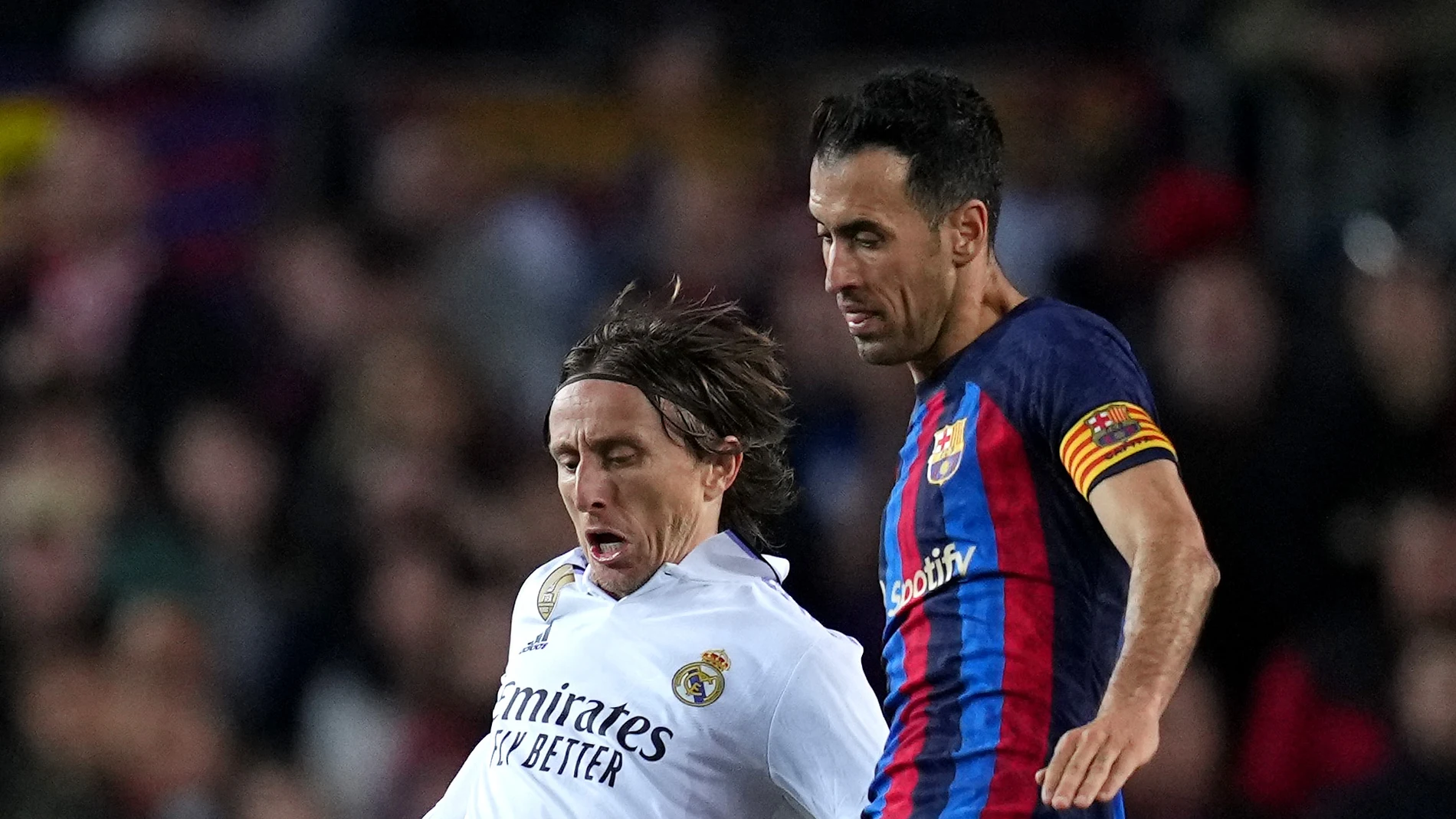 Luka Modric se enfrenta a Busquets en Copa del Rey