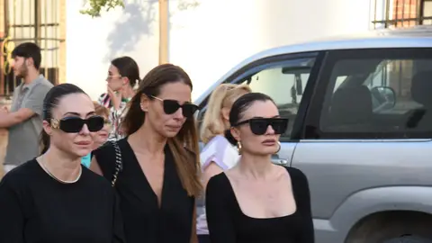 Rocío Martín Berrocal, Eva González y Madame de Rosa Rocío Martín Berrocal, Eva González y Madame de Rosa