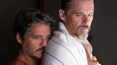 Pedro Pascal y Ethan Hawke en el corto de Pedro Almodóvar 'Extraña forma de vida' Pedro Pascal y Ethan Hawke en el corto de Pedro Almodóvar 'Extraña forma de vida'