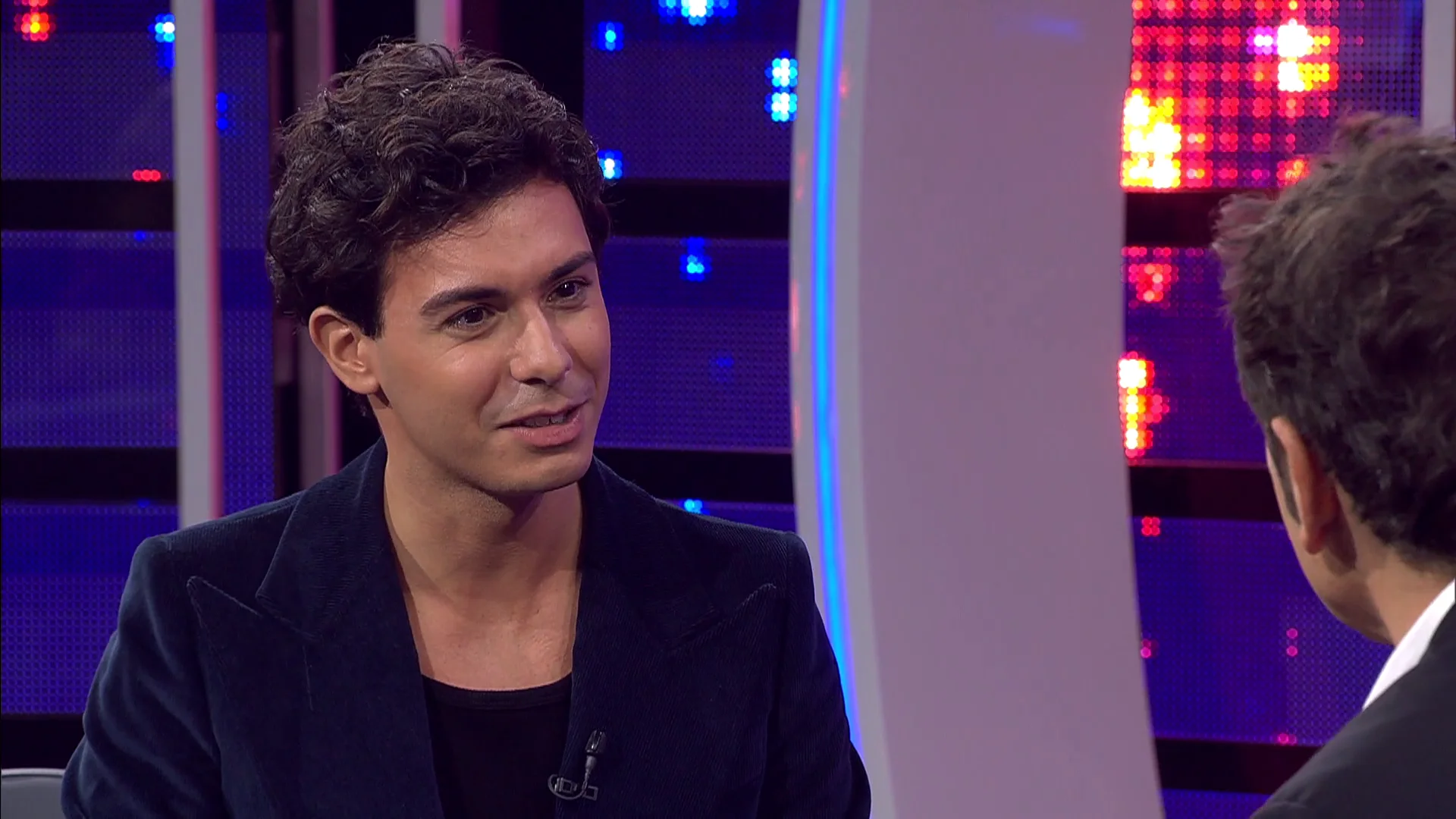 Manel Fuentes pone a Alfred en un aprieto por su vida amorosa: “Me empiezo a acalorar” Manel Fuentes pone a Alfred en un aprieto por su vida amorosa: “Me empiezo a acalorar”