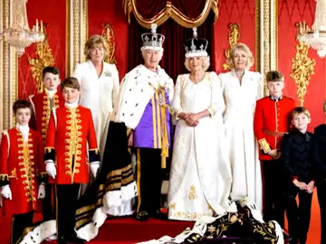 Una foto de la coronación de Carlos III como rey de Inglaterra Una foto de la coronación de Carlos III como rey de Inglaterra